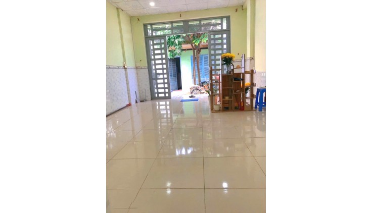 Bán Nhà 2 Tầng Hẻm Xe Hơi 50m2 2PN Gần Ngã Tư Thủ Đức Hiệp Phú Chỉ hơn 3 tỷ Hiếm Có